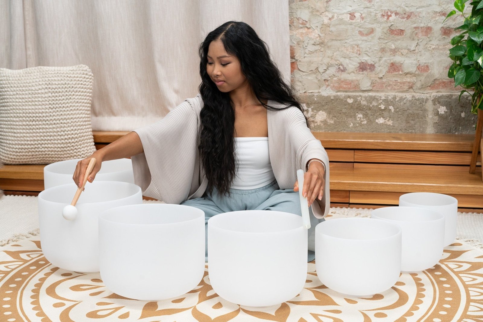 Sound Healing LAB 432 Hz Crystal Singing Bowl Chakra Set - 7 Pure White Quartz Bowls (8"–14")