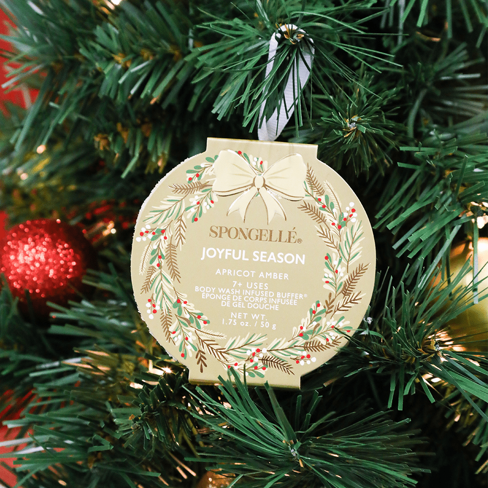 Spongellé Joyful Season - Apricot Amber | Holiday Wreath